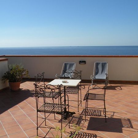 Terrazze Sul Mare Melito Di Porto Salvo Hotel Bagian luar foto