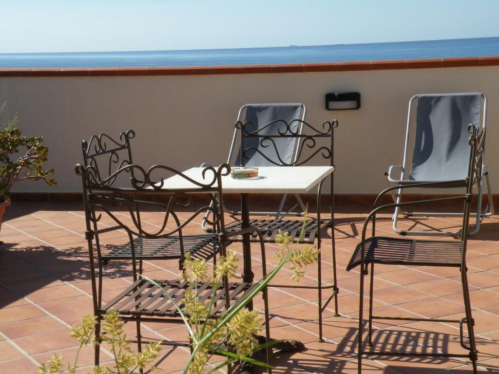 Terrazze Sul Mare Melito Di Porto Salvo Hotel Bagian luar foto